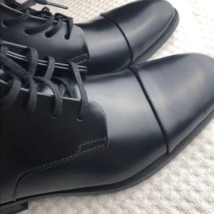 CALVIN KLEIN DARCEY SIDE ZIP LACE UP BOOT SZ 8